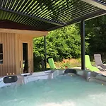 Aqua Hotell